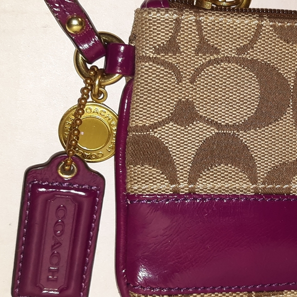 Rare 2008 COACH Legacy Purple Signature Stripe Wri - Picture 13 of 16